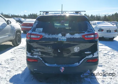 2016 Jeep Cherokee Latitude из США, поврежденный, VIN 1C4PJMCS8GW262470